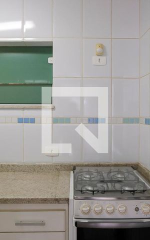 Casa à venda com 380m², 5 quartos e 6 vagasCozinha de serviço