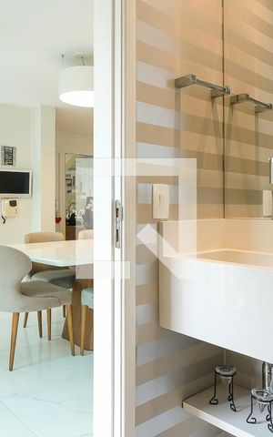 Casa à venda com 380m², 5 quartos e 6 vagasLavabo