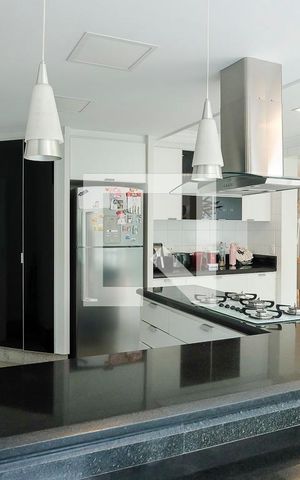 Casa à venda com 380m², 5 quartos e 6 vagasCozinha