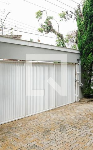 Casa à venda com 380m², 5 quartos e 6 vagasGaragem