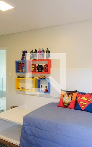 Casa à venda com 380m², 5 quartos e 6 vagasSuíte 3