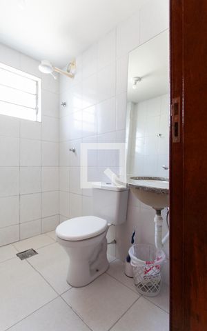 Apartamento à venda com 55m², 2 quartos e 2 vagas Apartamento à venda com 55m², 2 quartos e 2 vagasBanheiro
