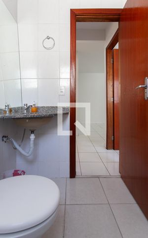 Apartamento à venda com 55m², 2 quartos e 2 vagas Apartamento à venda com 55m², 2 quartos e 2 vagasBanheiro