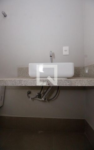 Apartamento à venda com 181m², 4 quartos e 3 vagasBanheiro da Suíte 4