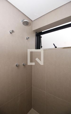 Apartamento à venda com 181m², 4 quartos e 3 vagasBanheiro da Suíte 2