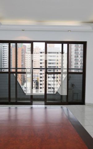 Apartamento à venda com 117m², 3 quartos e 2 vagas Apartamento à venda com 117m², 3 quartos e 2 vagasSala