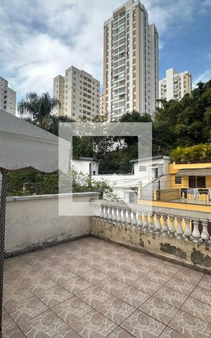 Casa à venda com 150m², 3 quartos e 2 vagasVaranda