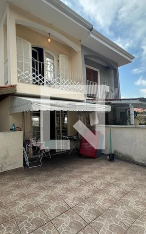 Casa à venda com 150m², 3 quartos e 2 vagasVaranda