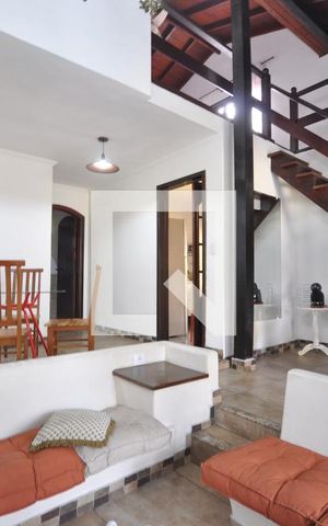 Casa à venda com 200m², 3 quartos e 3 vagasSala de Estar
