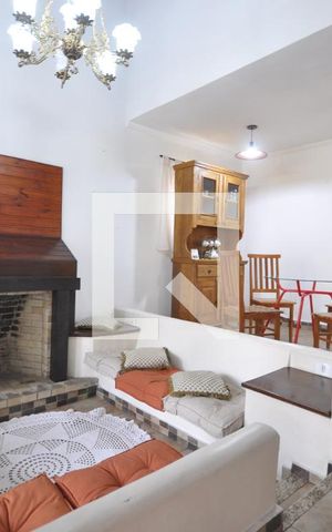Casa à venda com 200m², 3 quartos e 3 vagasSala de Estar