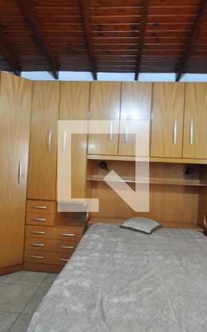 Casa à venda com 200m², 3 quartos e 3 vagasQuarto Suíte