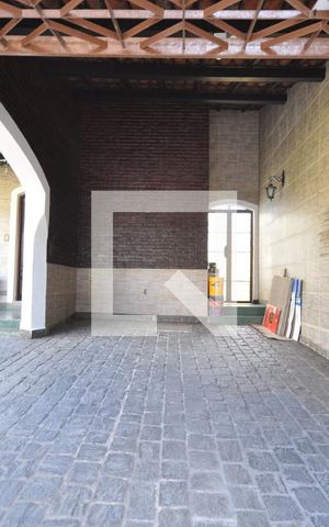 Casa à venda com 200m², 3 quartos e 3 vagasGaragem