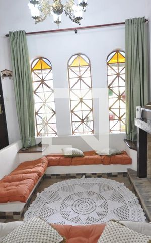 Casa à venda com 200m², 3 quartos e 3 vagasSala de Estar