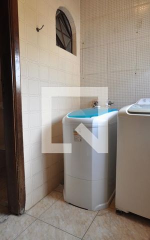 Casa à venda com 200m², 3 quartos e 3 vagasÁrea de Serviço