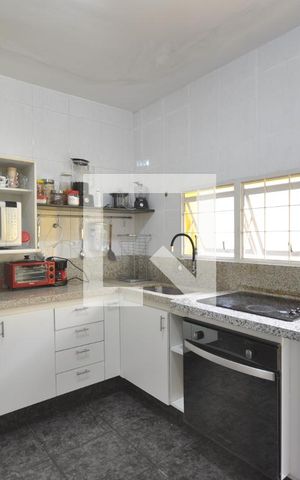 Casa à venda com 200m², 3 quartos e 3 vagasCozinha