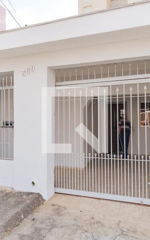 Casa para alugar com 60m², 1 quarto e 1 vagaFachada