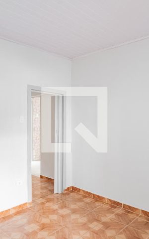 Casa para alugar com 60m², 1 quarto e 1 vagaQuarto