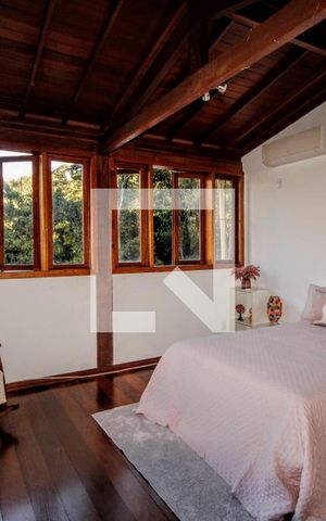 Casa de condomínio à venda com 442m², 4 quartos e 6 vagasquarto 1