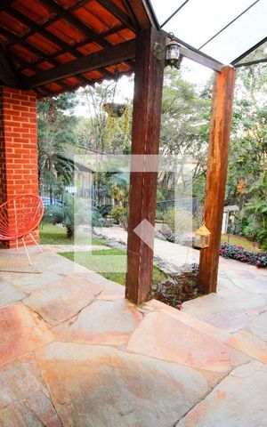 Casa de condomínio à venda com 442m², 4 quartos e 6 vagasVaranda de entrada