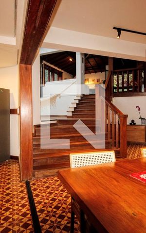 Casa de condomínio à venda com 442m², 4 quartos e 6 vagasSala de Jantar