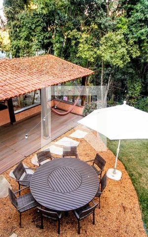 Casa de condomínio à venda com 442m², 4 quartos e 6 vagasvista