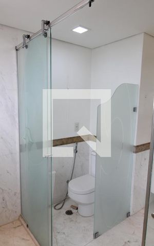 Apartamento à venda com 320m², 4 quartos e 6 vagasSuíte 2 - Banheiro