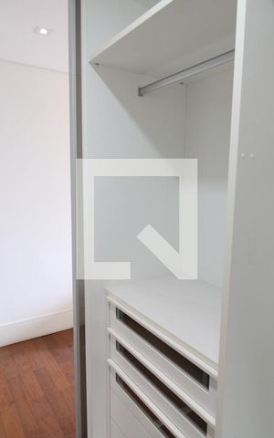 Apartamento à venda com 320m², 4 quartos e 6 vagasSuíte 2 - Closet