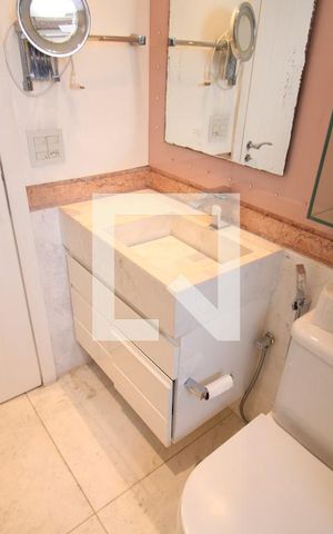 Apartamento à venda com 320m², 4 quartos e 6 vagasSuíte 3 - Banheiro