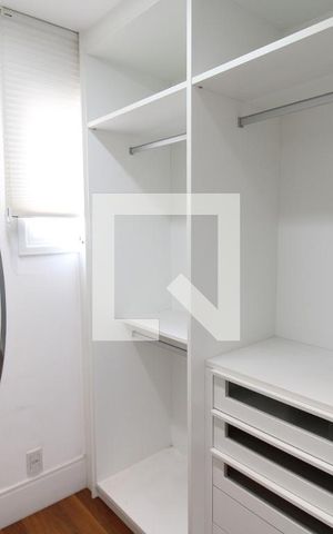 Apartamento à venda com 320m², 4 quartos e 6 vagasSuíte 2 - Closet