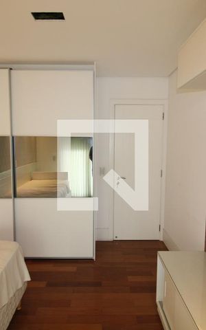 Apartamento à venda com 320m², 4 quartos e 6 vagasSuíte