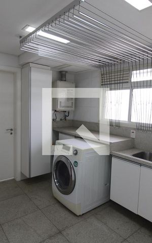 Apartamento à venda com 320m², 4 quartos e 6 vagasÁrea de Serviço