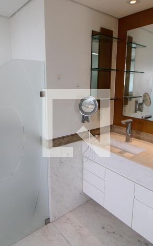 Apartamento à venda com 320m², 4 quartos e 6 vagasSuíte 2 - Banheiro