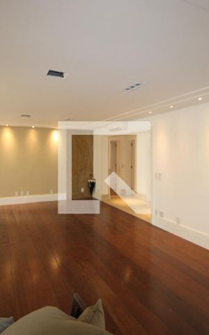 Apartamento à venda com 320m², 4 quartos e 6 vagasSala