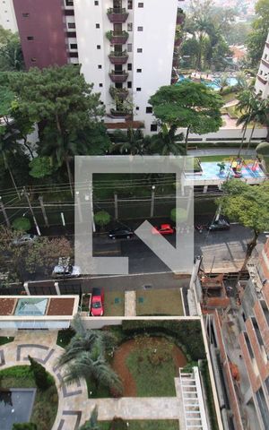 Apartamento à venda com 320m², 4 quartos e 6 vagasSuíte 2 - Varanda