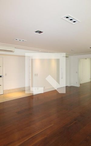 Apartamento à venda com 320m², 4 quartos e 6 vagasSala