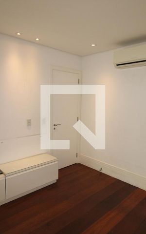 Apartamento à venda com 320m², 4 quartos e 6 vagasSala 3