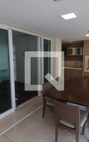 Apartamento à venda com 320m², 4 quartos e 6 vagasVaranda