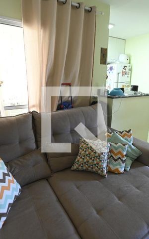 Casa de condomínio à venda com 55m², 2 quartos e 2 vagasSala