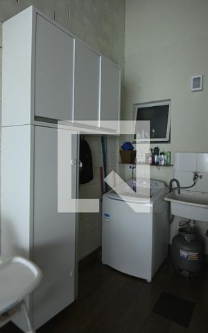 Casa de condomínio à venda com 55m², 2 quartos e 2 vagasÁrea de Serviço