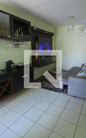 Casa de condomínio à venda com 55m², 2 quartos e 2 vagasSala