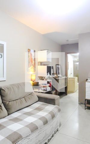 Apartamento à venda com 78m², 1 quarto e sem vaga Apartamento à venda com 78m², 1 quarto e sem vagaSala