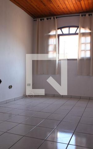 Casa para alugar com 120m², 3 quartos e 3 vagasSala (casa 2)