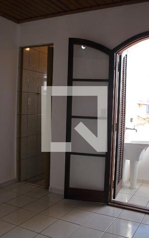 Casa para alugar com 120m², 3 quartos e 3 vagasSuíte