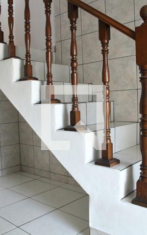 Casa para alugar com 120m², 3 quartos e 3 vagasCozinha - Acesso Andar superior