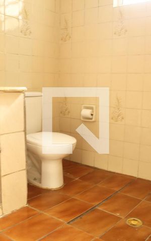 Casa para alugar com 120m², 3 quartos e 3 vagasBanheiro