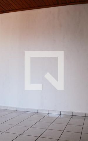 Casa para alugar com 120m², 3 quartos e 3 vagasSuíte