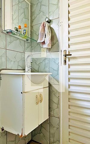 Casa à venda com 237m², 5 quartos e 4 vagas Casa à venda com 237m², 5 quartos e 4 vagasBanheiro