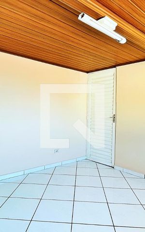 Casa à venda com 237m², 5 quartos e 4 vagas Casa à venda com 237m², 5 quartos e 4 vagasQuarto 2