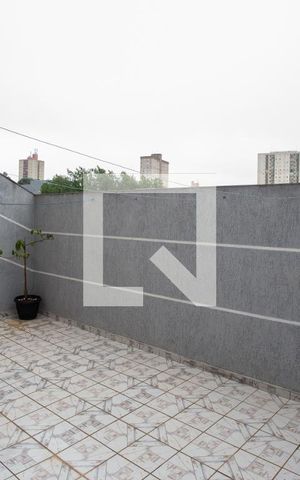 Casa à venda com 166m², 4 quartos e 4 vagas Casa à venda com 166m², 4 quartos e 4 vagasQuintal