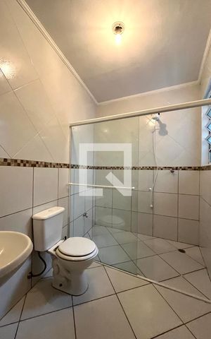 Casa à venda com 600m², 6 quartos e 5 vagas Casa à venda com 600m², 6 quartos e 5 vagasBanheiro da Suíte 4